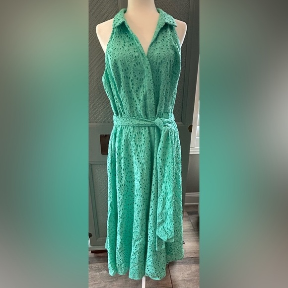 Lilly Pulitzer Dresses & Skirts - Lilly Pulitzer chrisella midi eyelet shirt dress